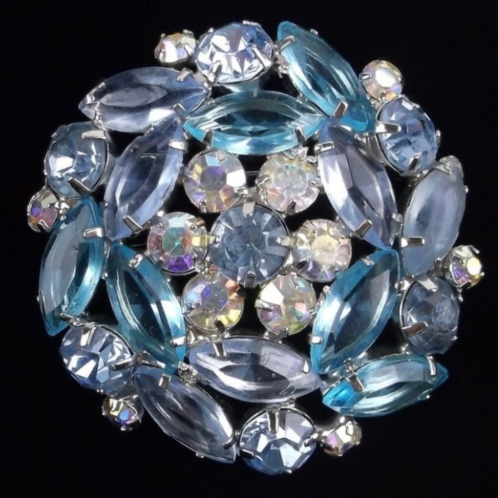 Vintage 1960s Juliana‎ Blue Rhinestone Brooch